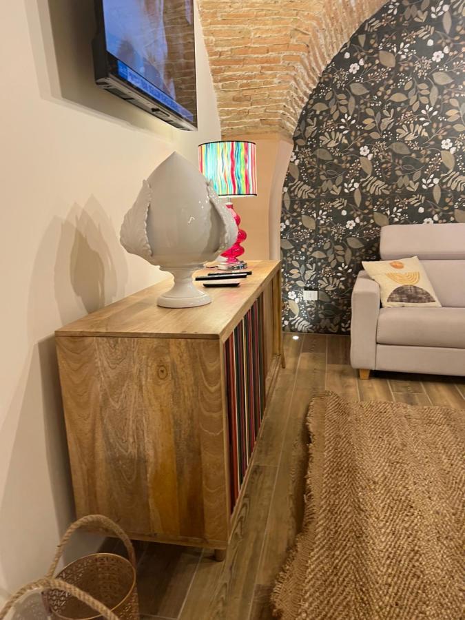 Le Dimore Del Gufo - Royal Suite Venosa Bagian luar foto