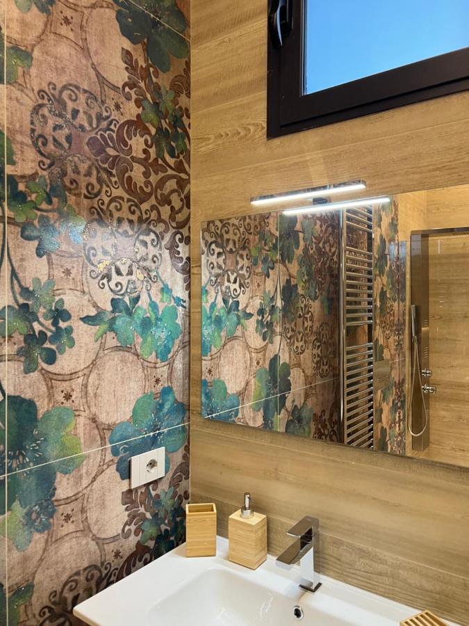 Le Dimore Del Gufo - Royal Suite Venosa Bagian luar foto