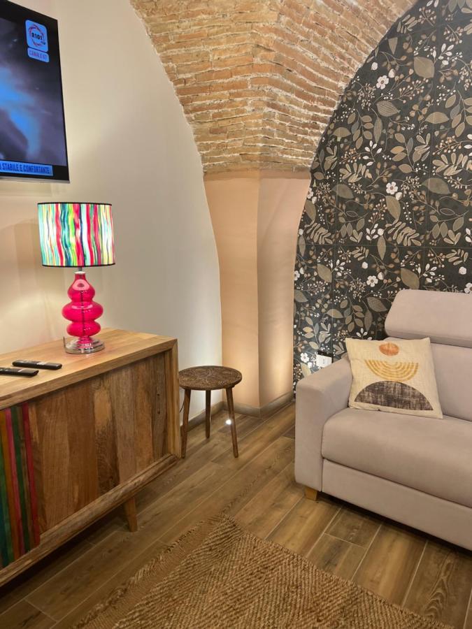 Le Dimore Del Gufo - Royal Suite Venosa Bagian luar foto