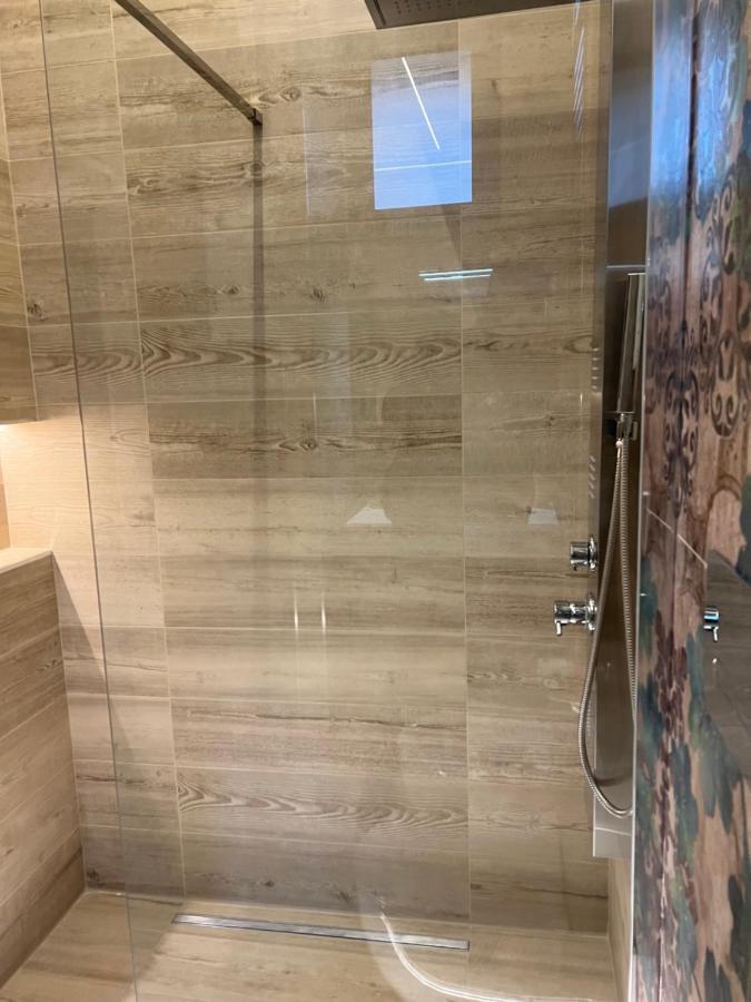 Le Dimore Del Gufo - Royal Suite Venosa Bagian luar foto
