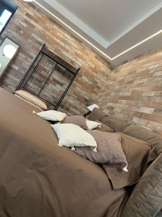 Le Dimore Del Gufo - Royal Suite Venosa Bagian luar foto